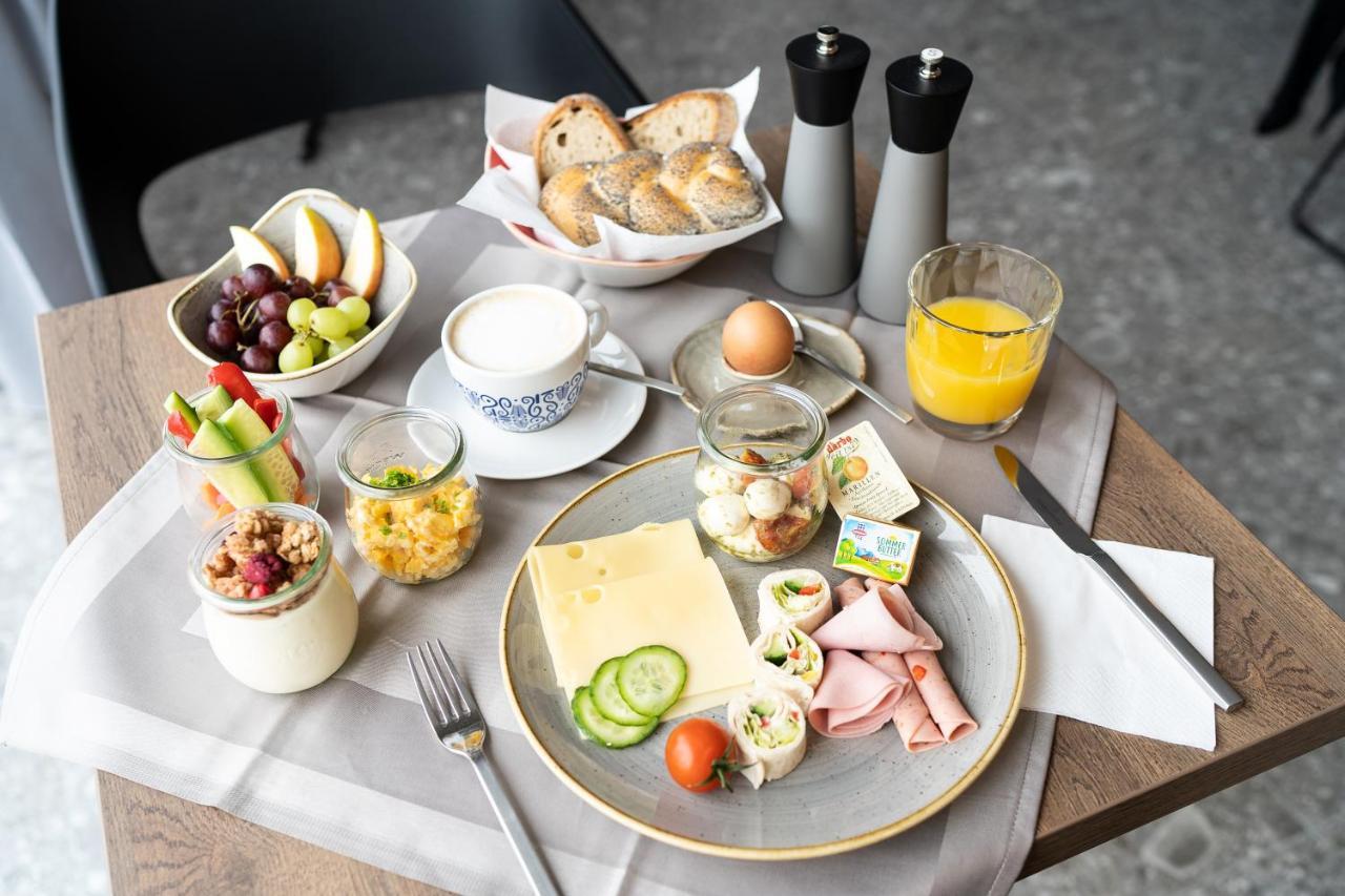 Motel Schlafraum Schluesslberg-Dein Smartes Hotel-Contactless Check-In Schlusslberg Exteriér fotografie